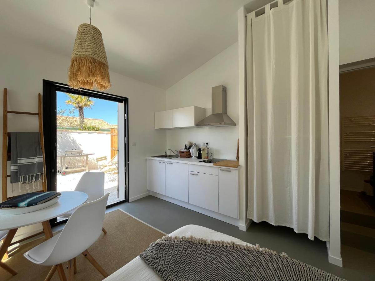 Maisonnette A Proximite Plage Et Port De St-Martin Сен-Мартен-де-Ре Экстерьер фото